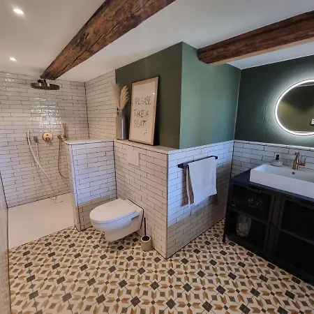 Holiday home Haus Am Berg Mit Wellnessbereich, Bar Und Panorama Buhlertal
