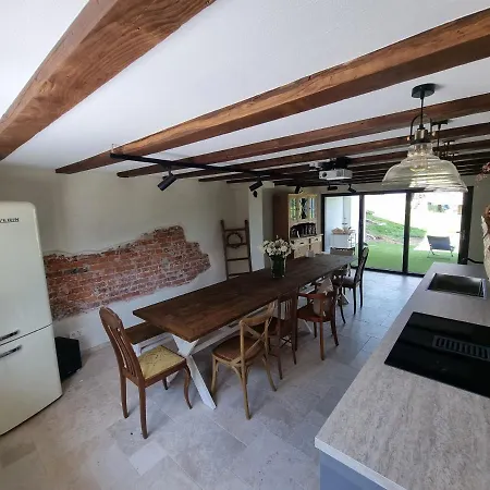 Ferienhaus Haus Am Berg Mit Wellnessbereich, Bar Und Panorama