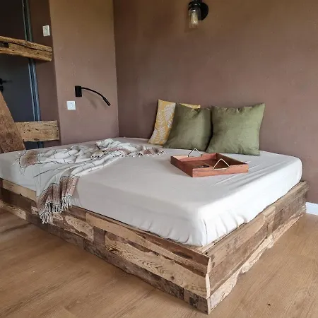 Haus Am Berg Mit Wellnessbereich, Bar Und Panorama Ferienhaus *