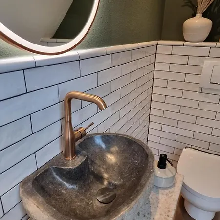 Dom wakacyjny Haus Am Berg Mit Wellnessbereich, Bar Und Panorama *